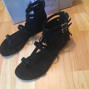 MARC FISHER BLACK SUEDE FRINGE T STRAP SANDALS